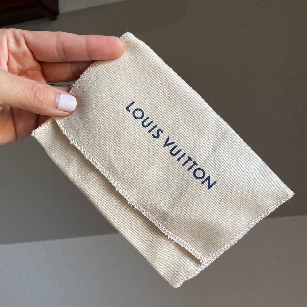 Top flap canvas pouch